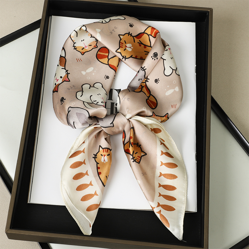 Lüks ipek şal şişman kedi kare - Scarf Silk Square incelemesi ve fiyatı