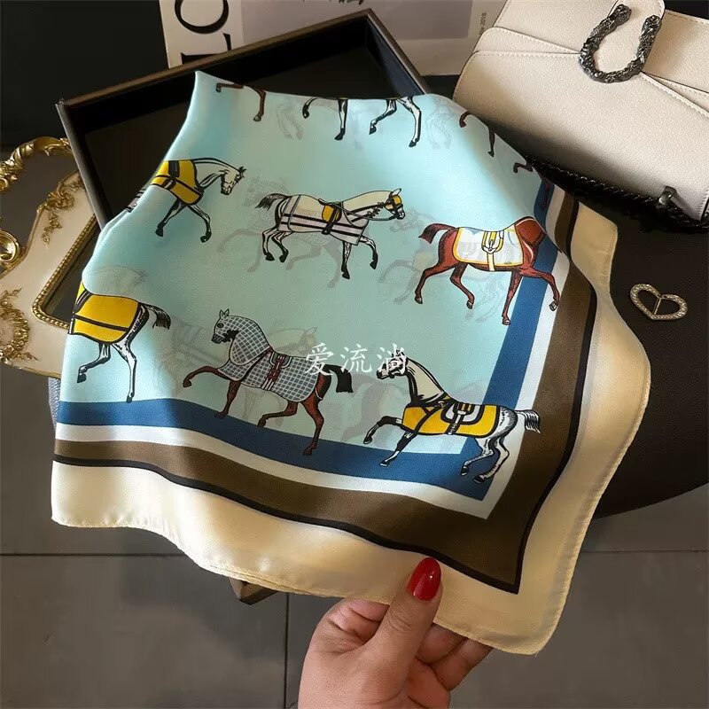 Kadınlar için 70 cm Kare Eşarp - Ascot Neck Scarf incelemesi ve fiyatı