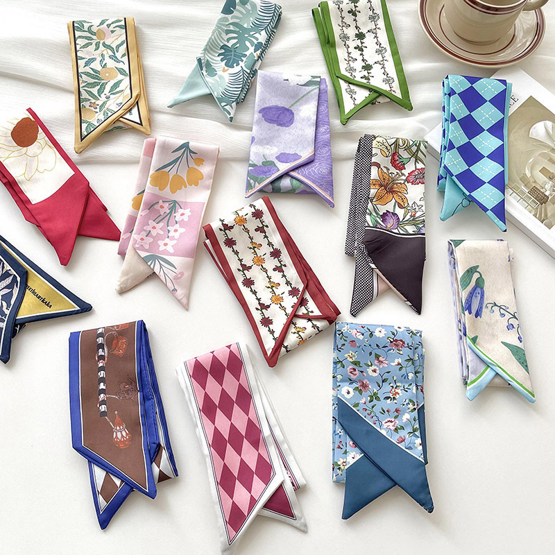 Yeni lüks Marka Modeli Küçük i - Ascot Neck Scarf incelemesi ve fiyatı